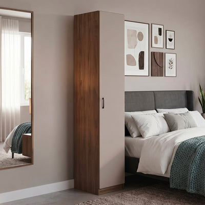Armadio da 45 cm. H 247 cm. 1 anta con cassa noce naturale e anta cashmere