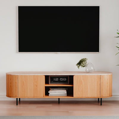 Mobile porta tv Fabia 56B con 2 ante e nicchie a giorno colore rovere e top effetto travertino