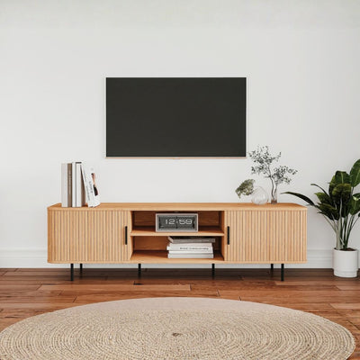 Mobile porta tv Kajsa 56B con ante scorrevoli listellate e vani a giorno colore rovere