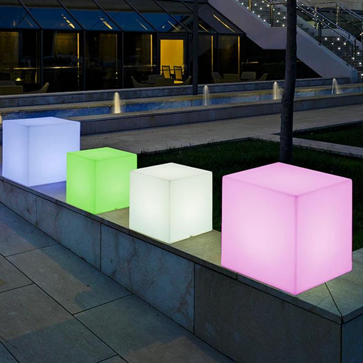 CUBY 20 SOLAR & RECHARGEABLE RGB+6400K 20X20 IP65