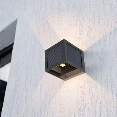 APPLIQUE SOLARE LED DA GIARDINO QUADRATA CON SENSORE PIR E USB NERA CCT IP65