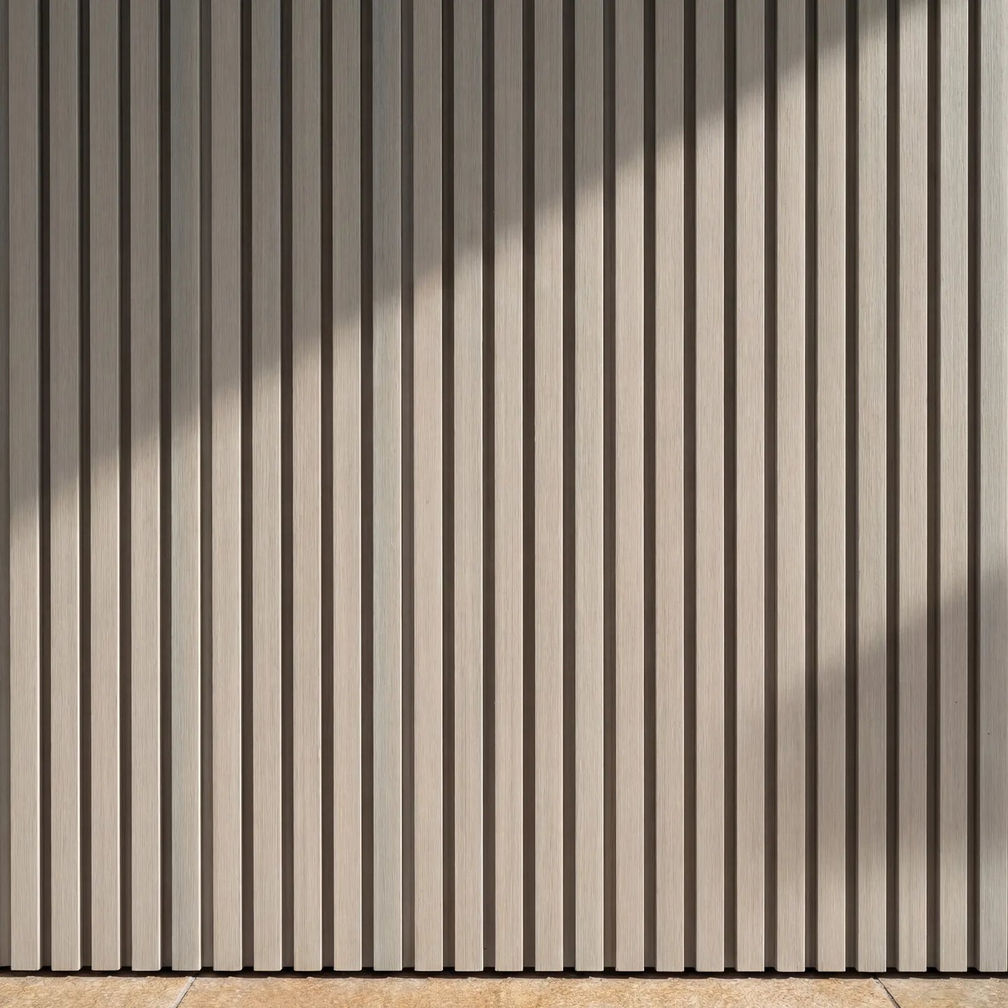 Pannello Dogato WPC SHAPE X – Rivestimento Murale Esterno Doghe 3000 (H) x 201 (L) x 26 (SP) mm