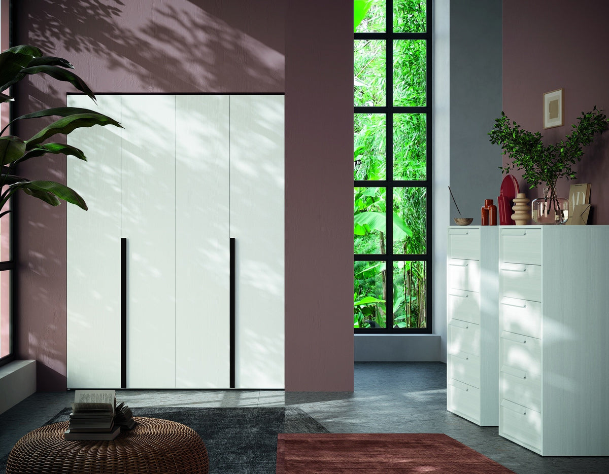 Armadio Coco 4 ante colore bianco Portland e maniglie nero opaco