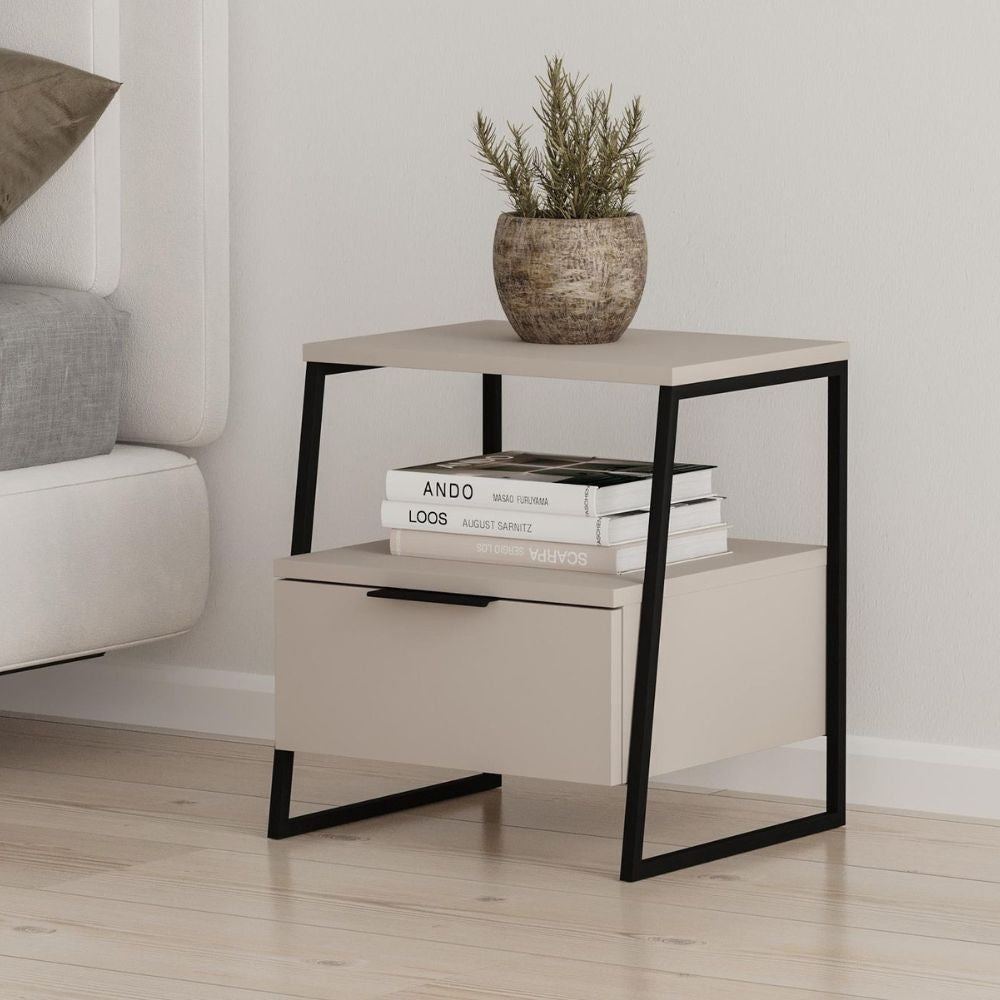 Comodino Pal con struttura cashmere e gambe in metallo nero