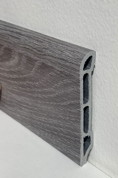 Battiscopa batilam mm.2.500 x 11 x 70 finitura: rovere tech