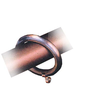 Anello zama d.45 con guarnizione. color oro lucido.Per tubo D.22