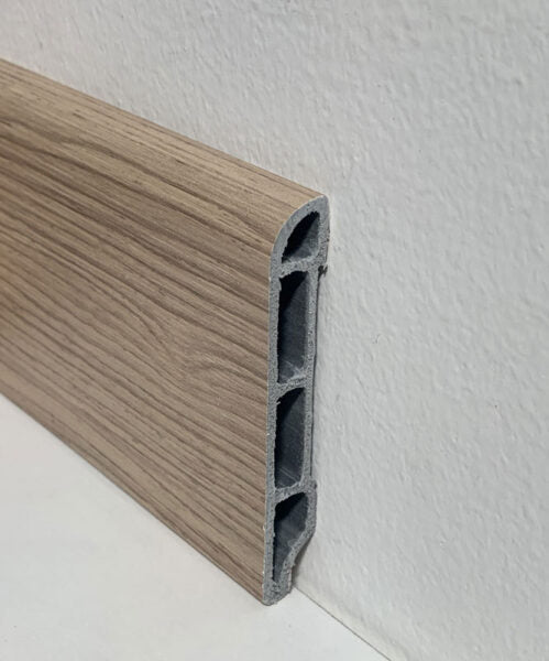 Battiscopa batilam mm. 2.500 x 11 x 70 finitura: rovere light
