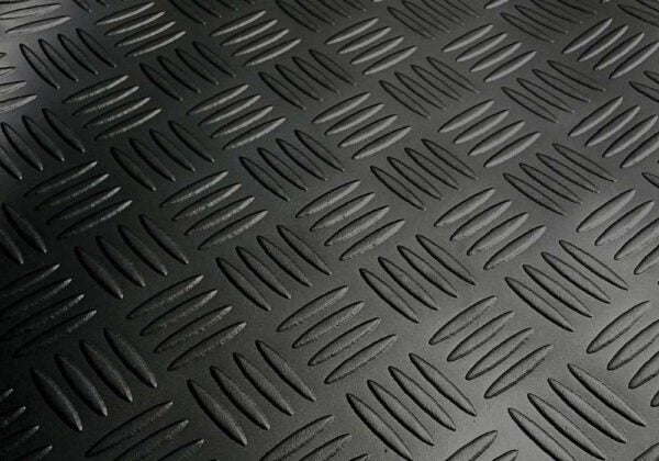 Pavimento PVC effetto lamiera mandorlato mm 1,3 h. 1 mt nero