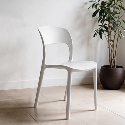 Sedia in polipropilene Vela con schienale ergonomico con apertura centrale colore bianco set 4 pezzi