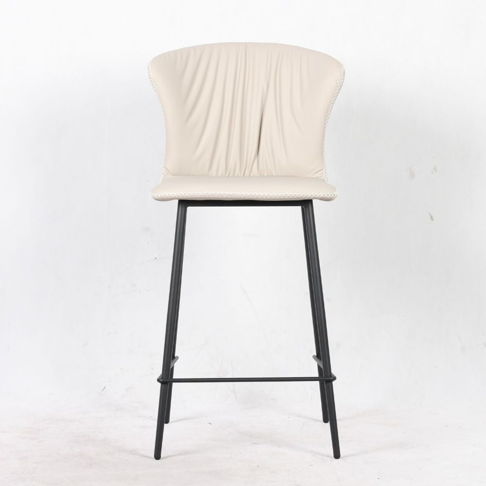 Sgabello Core colore beige con gambe in metallo nero