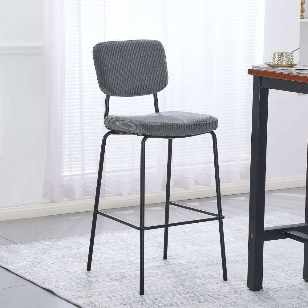 Sgabello Juno in tessuto colore grigio scuro e struttura in metallo nero