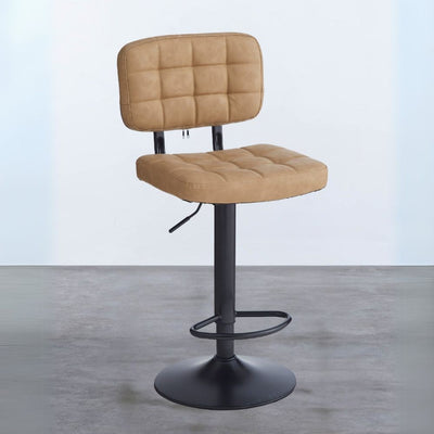 Sgabello Mavi con seduta e schienale in ecopelle cammello e gamba in metallo nero