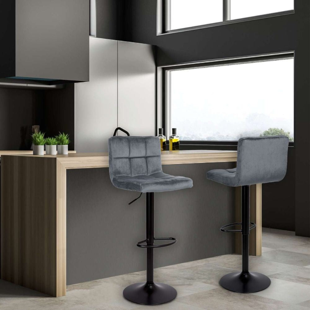 Sgabello regolabile Mosva colore grigio con gambe nere opache