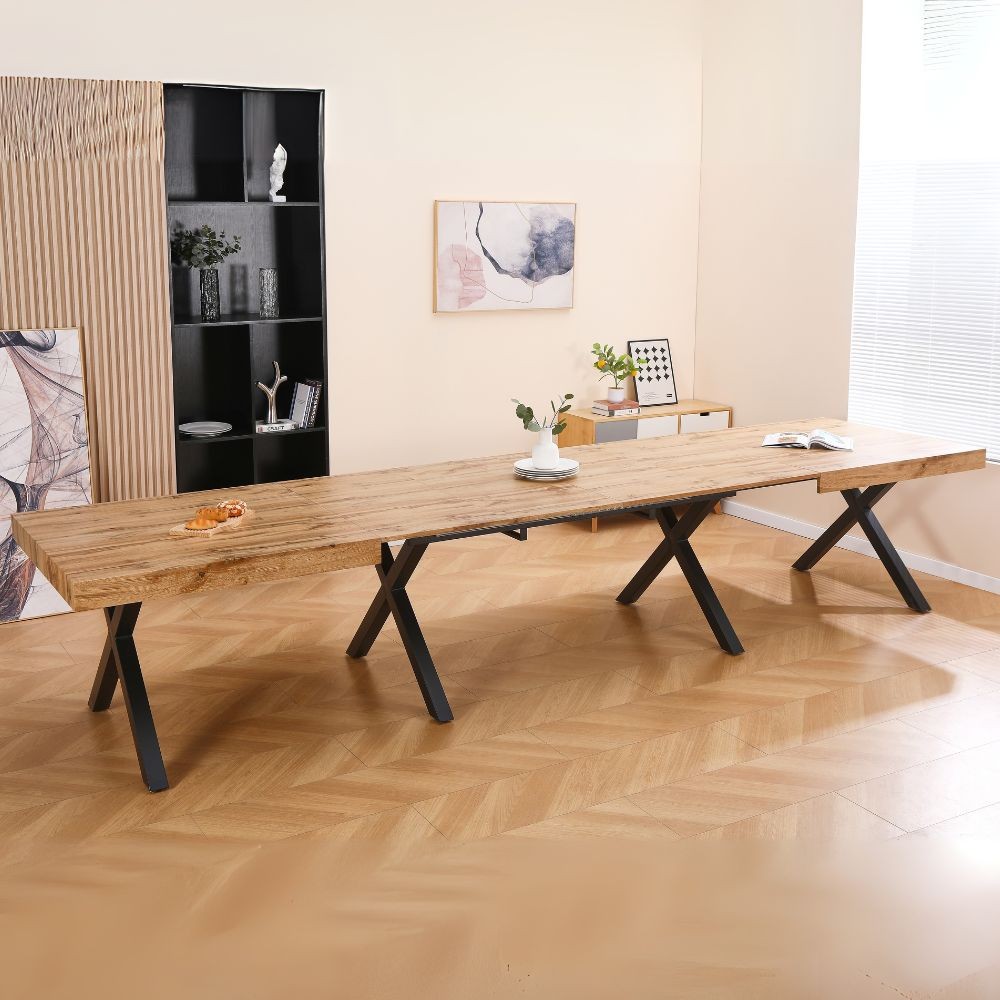 Tavolo allungabile Dava con piano colore rovere e gambe in metallo nero