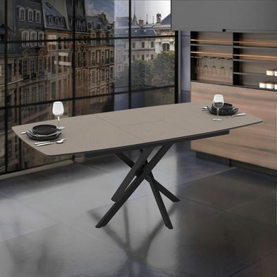 Tavolo allungabile Filis con piano grigio tortora e gambe in metallo nero