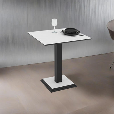 Tavolo quadrato Carvel in colore bianco frassinato 68x68x75 H cm.